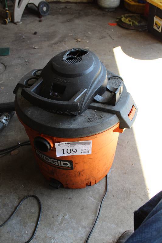 lot 109 image: Ridgid 16-Gallon WetDry Vac