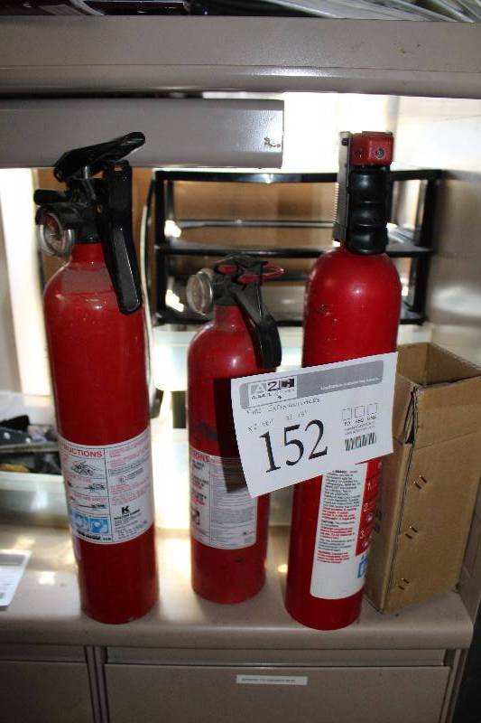 lot 152 image: Lot of (3) Kidde Dry Chemical Fire Extinguishers