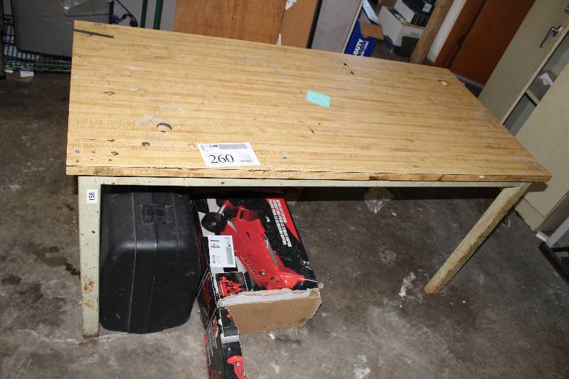 lot 260 image: Table