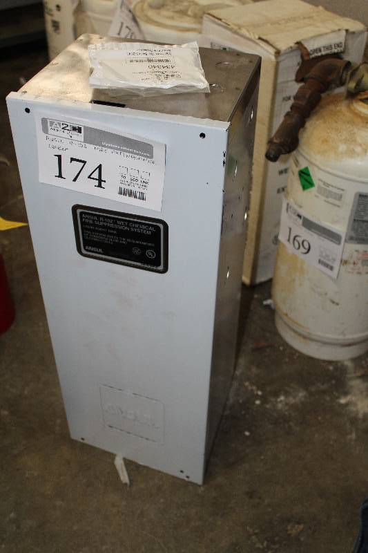 lot 174 image: Ansul R-102 Fire Extinguisher Locker