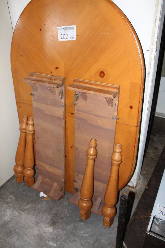 lot 202 image: Wood Dining Table w 2-Leaves