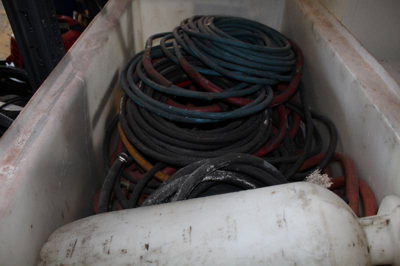 lot 215 image: Hoses, Sprayer