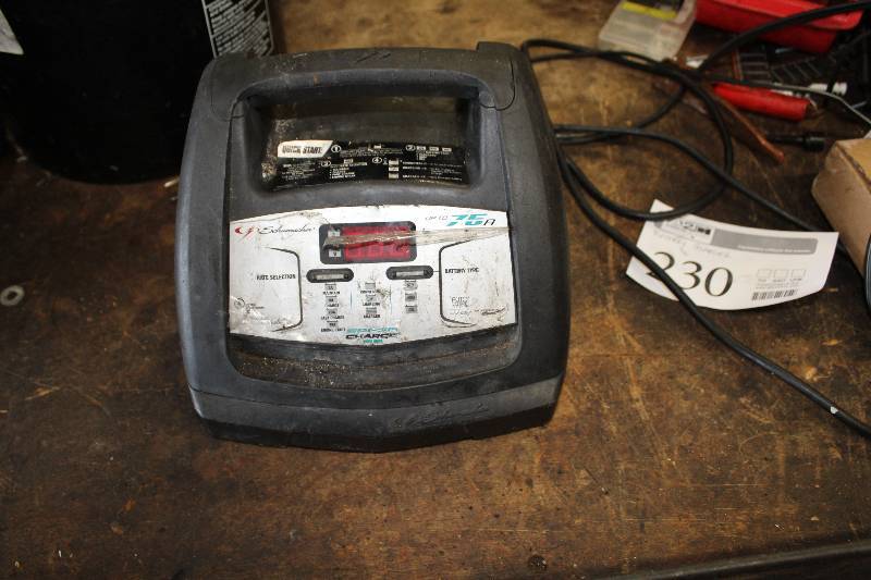 lot 230 image: Schumacher Battery Charger