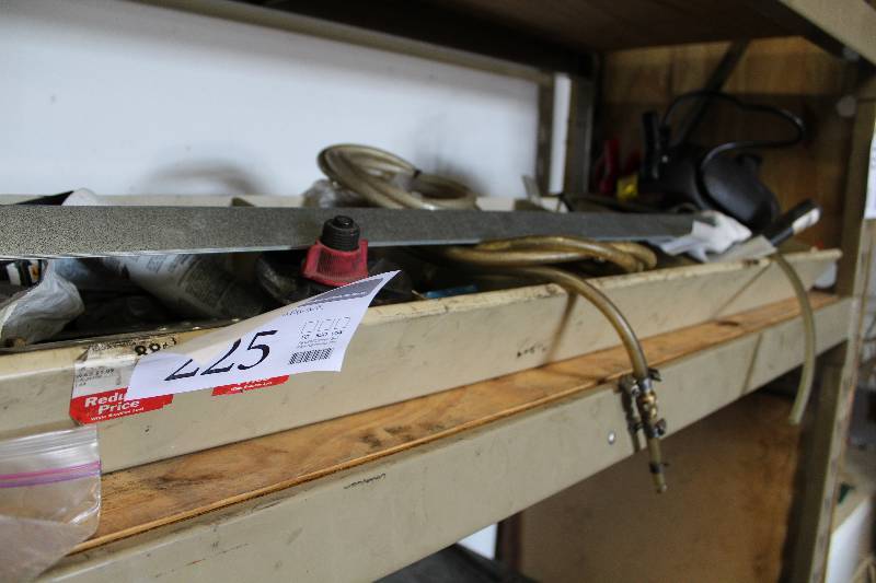 lot 225 image: Misc Hardware, Peak Jump Starter