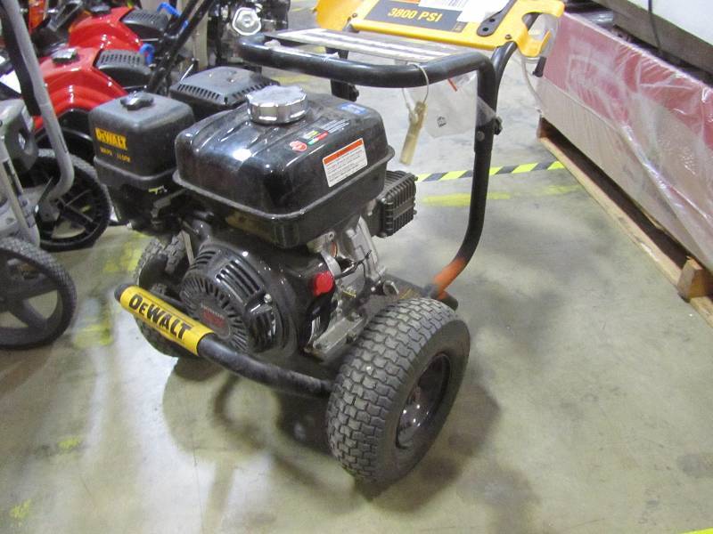lot 9 image: DEWALT 3800 PSI 3.5 GPM Gas Pressure Washer Powered by HONDA