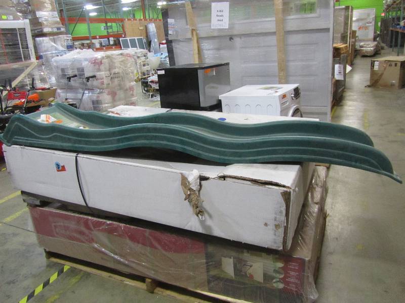 lot 10 image: Swing-N-Slide Playsets Green Alpine Wave Slide