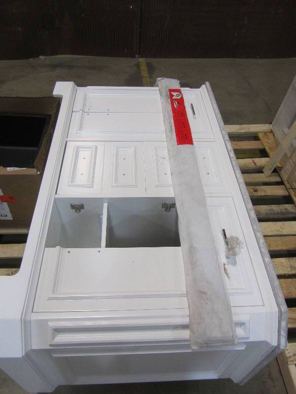 lot 17 image: Newport 60 in. W x 22 in. D Vanity in White with Marble Vanity Top in Carrara White and Mirror