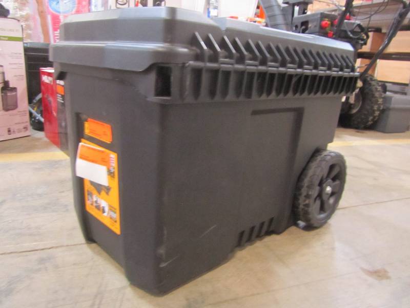 lot 30 image: DEWALT 25 in. 15 Gal. Mobile Tool Box