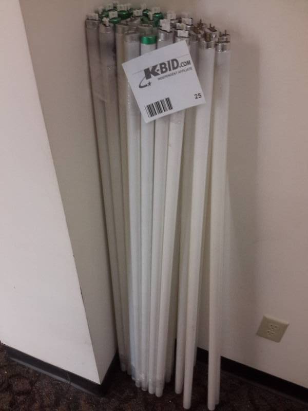 lot 25 image: Phillips Fluorescent Tubes