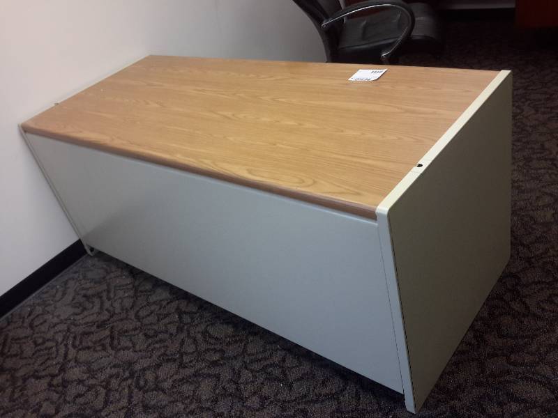 lot 27 image: Metal and Simulated wood Desk with Lock