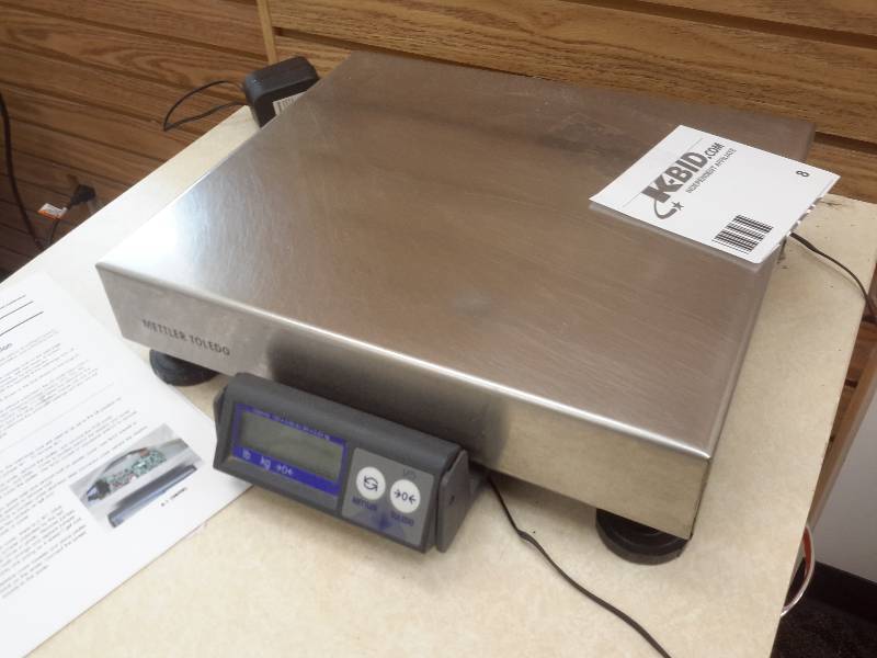 lot 8 image: Mettler Toledo Electronic Scale
