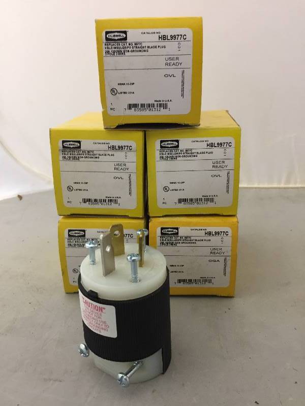 lot 19 image: 5 Hubbell HBL9977C Insulgrip Straight Blade Plug
