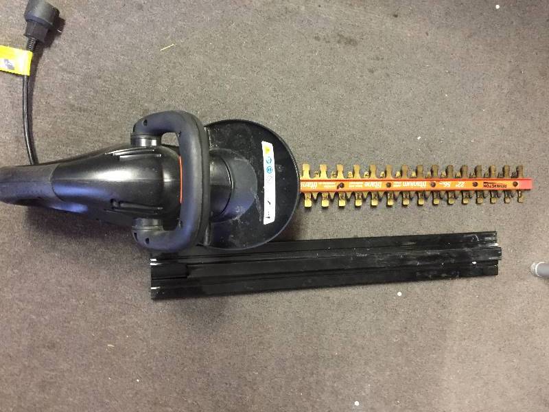 lot 79 image: Hedge Trimmer Remington Hedge Wizard
