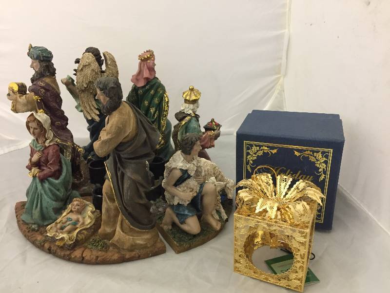 lot 81 image: Nativity Candle Ring & Franklin Mint LE Ornament