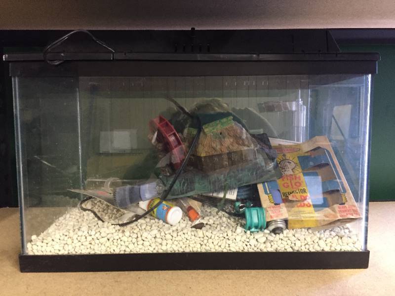 lot 87 image: Aquarium & Supplies