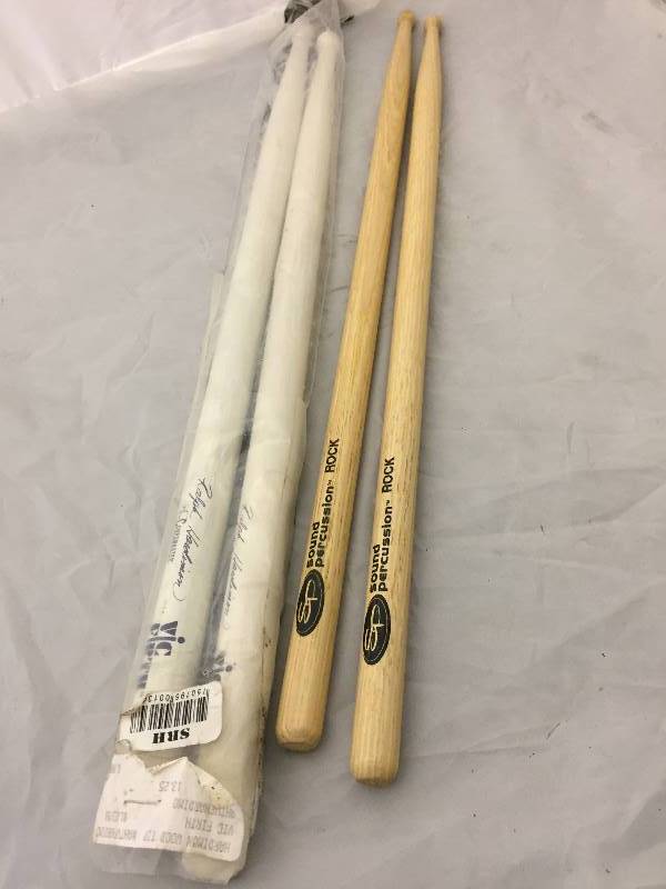 lot 100 image: Drumsticks - 2 pair