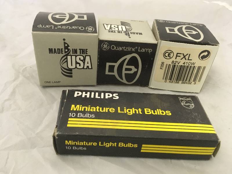 lot 136 image: GE Quartzine Lamp Bulb FXL 82V 410W & Philips Mini Light Bulbs