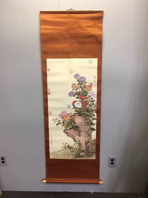 lot 151 image: Vintage Asian Design Fabric Scroll
