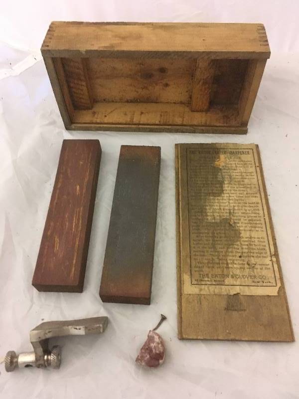 lot 157 image: Antique Victor Graver Sharpener