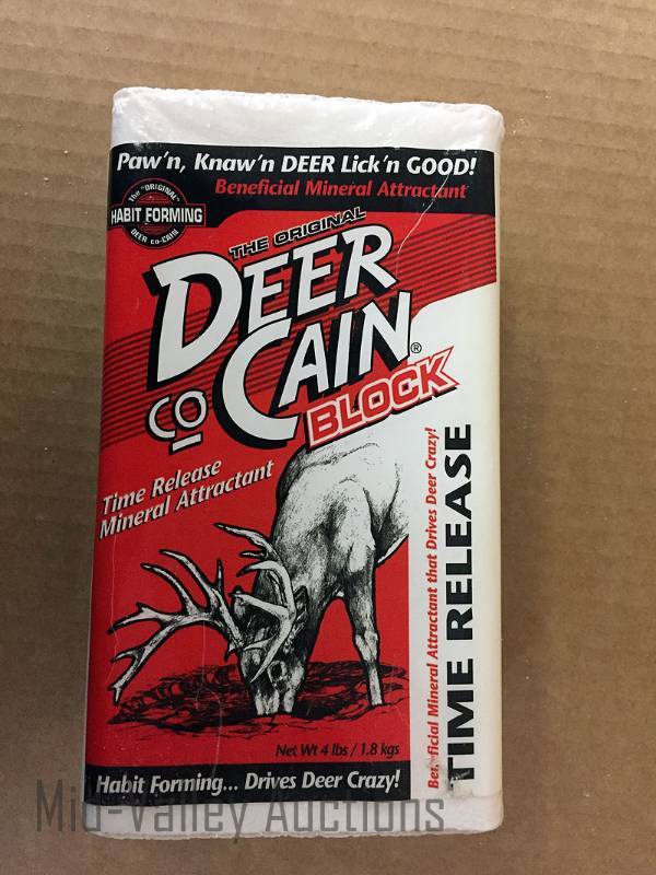 lot 433 image: Deer Cain Blocks