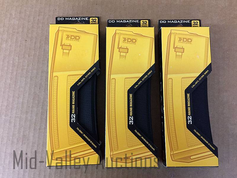 lot 476 image: 3 - Daniel Defense 32 Round AR15 Magazines