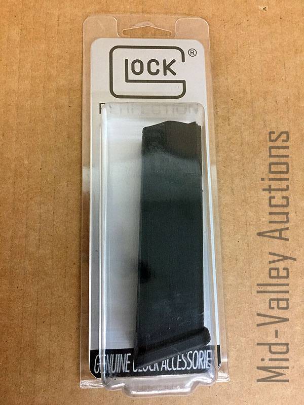 lot 479 image: Glock G17 17 Round Magazine
