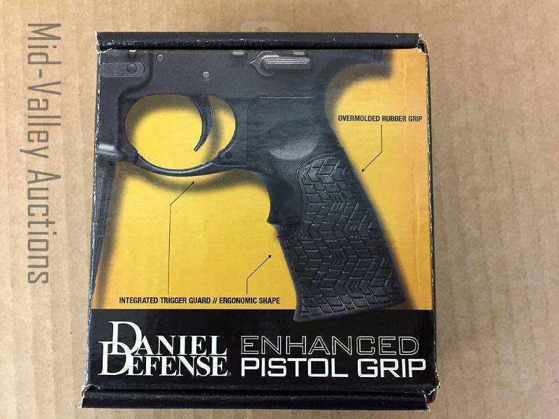 lot 492 image: AR15 Pistol Grip