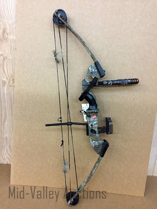 lot 353 image: PSE Spyder Youth Bow