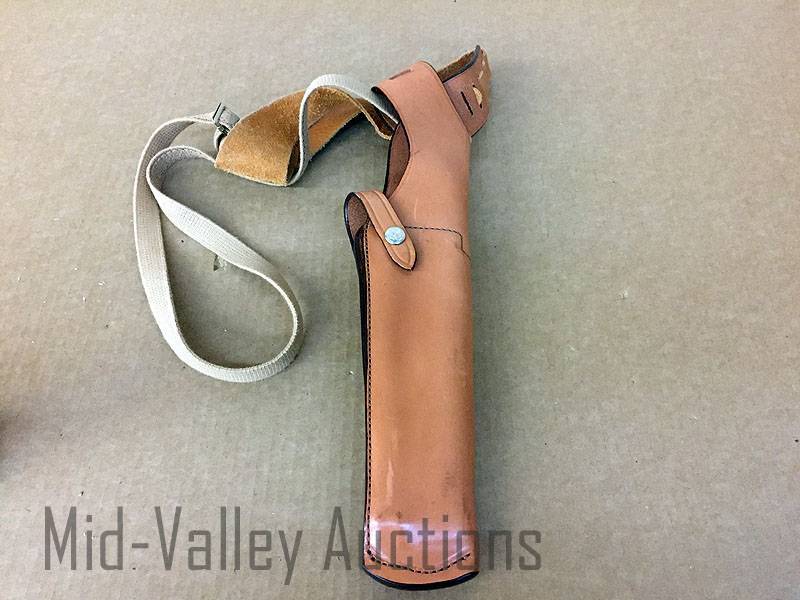 lot 388 image: Bianchi X15 Shoulder Holster
