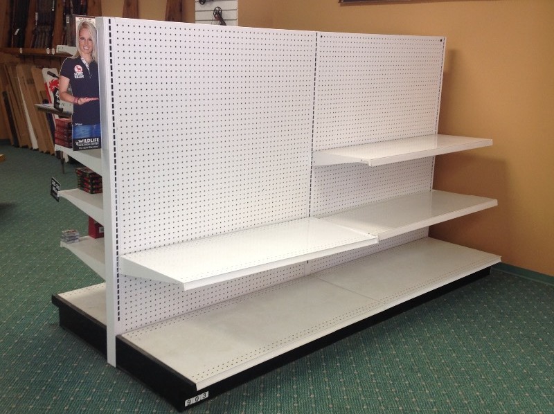 lot 531 image: 24 Lozier 2 Sided Shelving