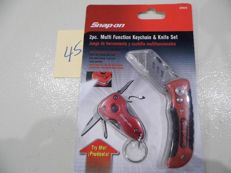 lot 45 image: Snap On Keychain & Knife Set