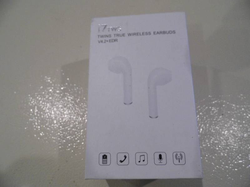 lot 74 image: i7 TWS EarBuds