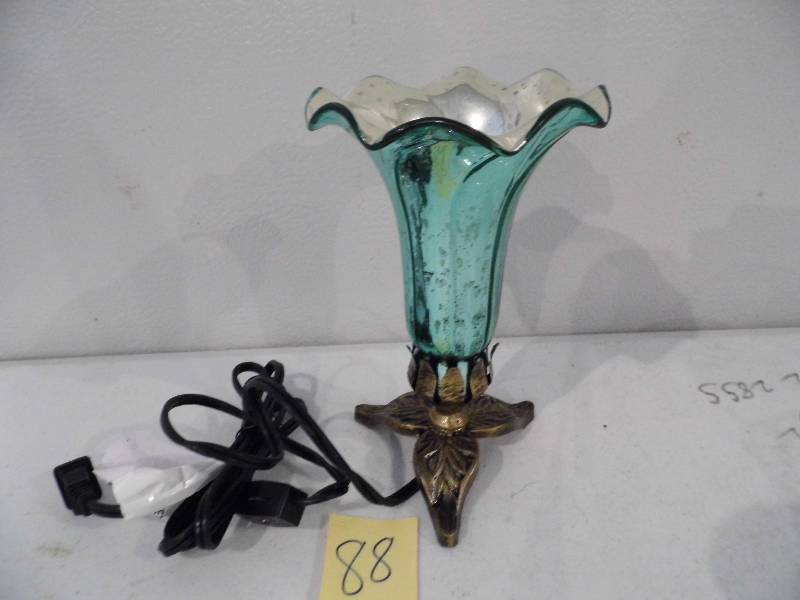 lot 88 image: Tracy Porter Mercury Glass Light
