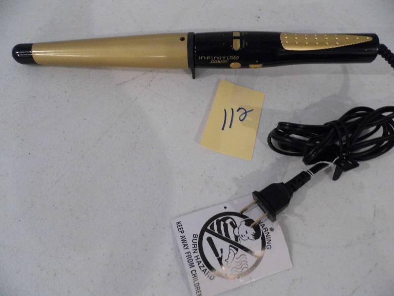 lot 112 image: Inifinty Pro by Conair