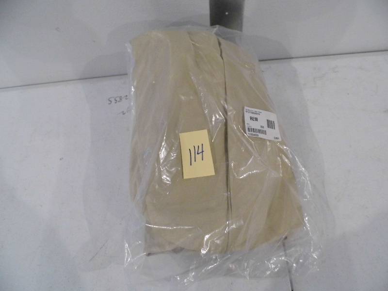 lot 114 image: Medium Grill Cover