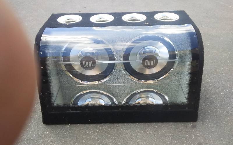 lot 6 image: Dual 12 Subs With LightedMirror Box