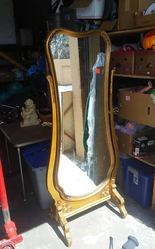 lot 14 image: Vintage (1970s) Ornate Cheval Mirror (31x70)
