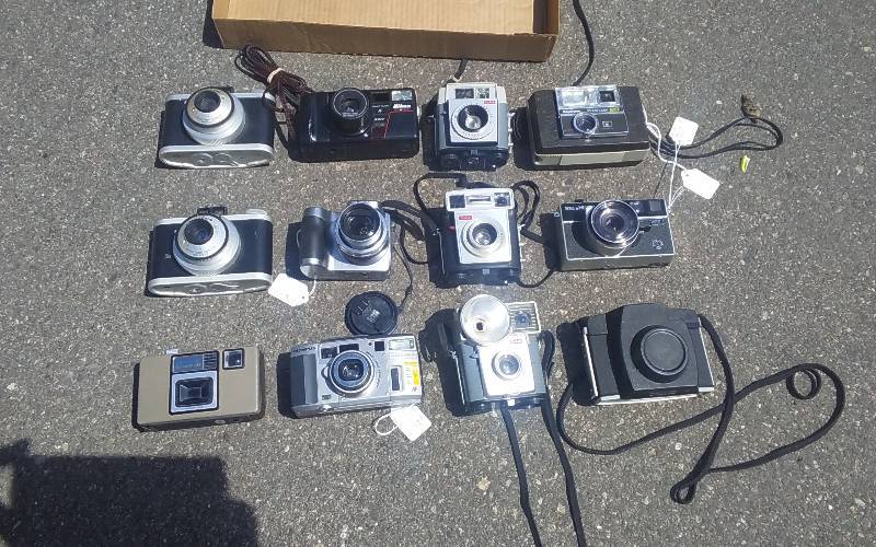 lot 35 image: 12-Old Cameras