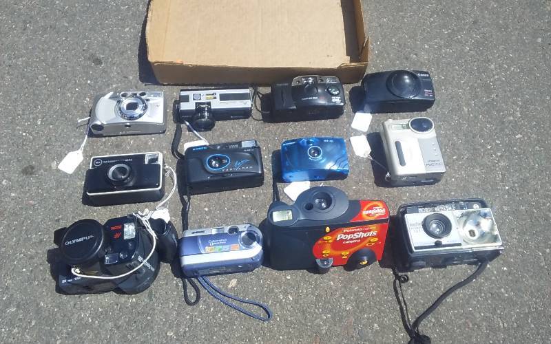 lot 34 image: 12-Old Cameras