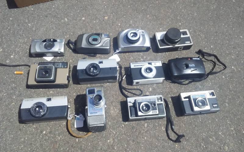 lot 32 image: 12-Old Cameras