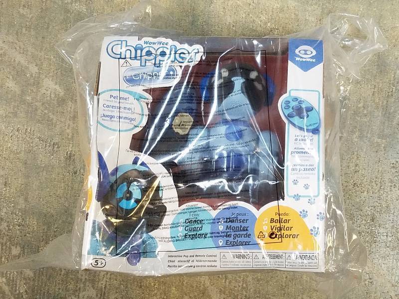 lot 454 image: WowWee CHiPPiES Chippette Robot Toy Puppy - Black