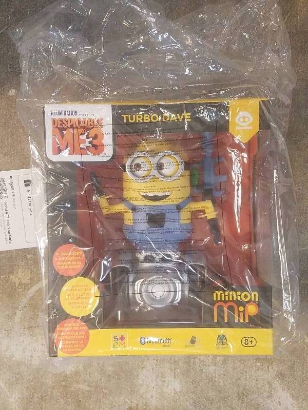 lot 499 image: WowWee Despicable Me 3 Minion MiP Turbo Dave Robot
