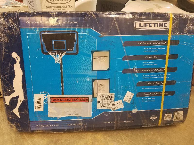 lot 515 image: Lifetime 44 Half-Court Portable Basketball System