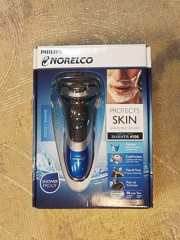 lot 531 image: Philips Norelco PowerTouch WetDry Shaver