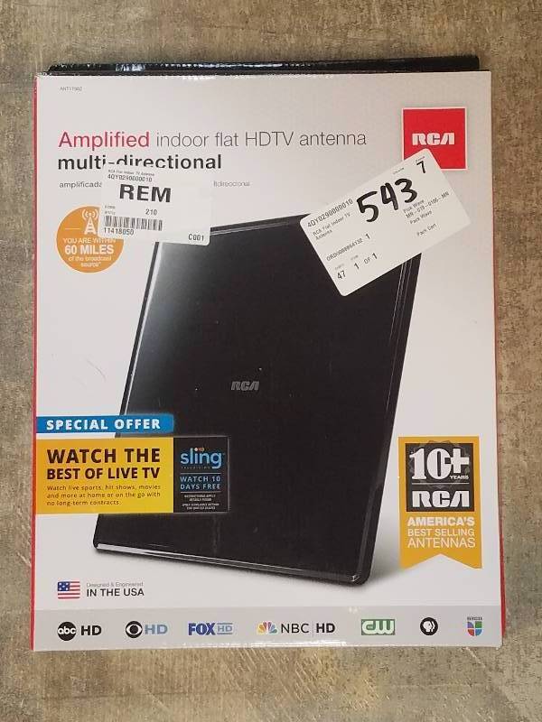 lot 543 image: RCA Flat Indoor TV Antenna