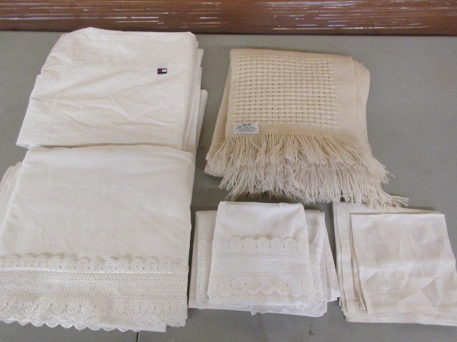 FARIBO WOOL THROW, FLAT BED SHEETS AND PILLOW CASES AND DUST COVERS