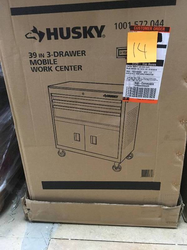 Husky 39 in. 3 Drawer Mobile Work Center open box not used