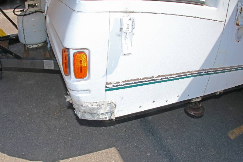 lot 0011 image: 2000 Fleetwood Coleman Utah Tent Camper