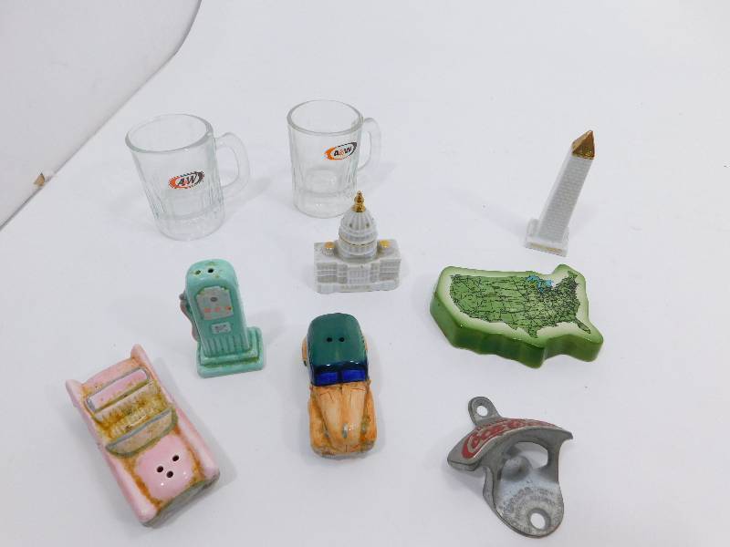 lot 38 image: Miscellaneous Glass Items