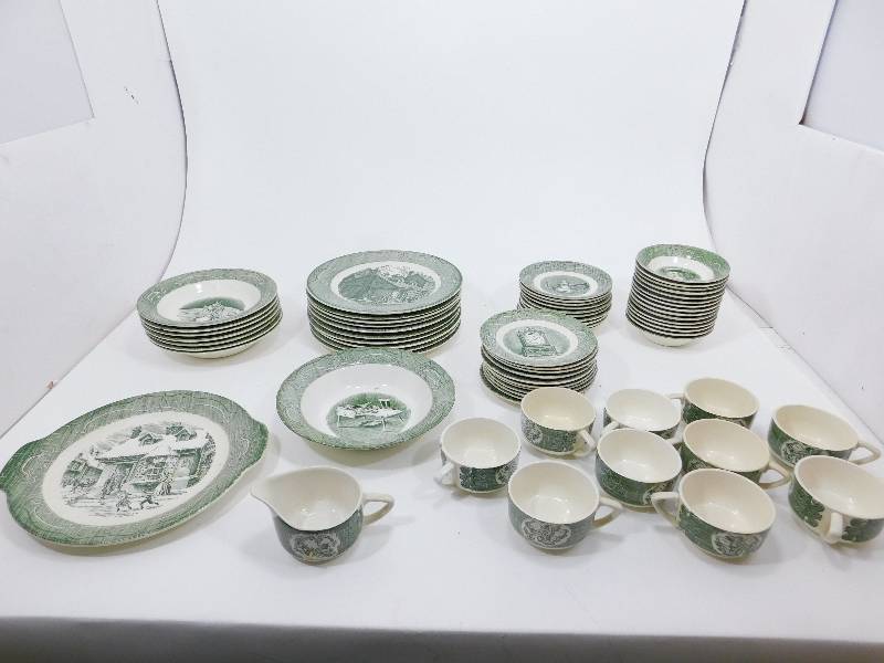 lot 40 image: The Old Curiosity Shop China